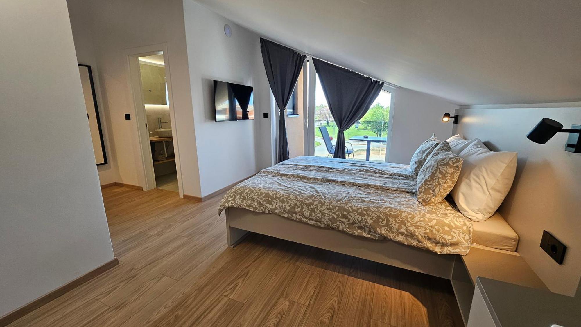 Richi Rooms & App Funtana Ngoại thất bức ảnh